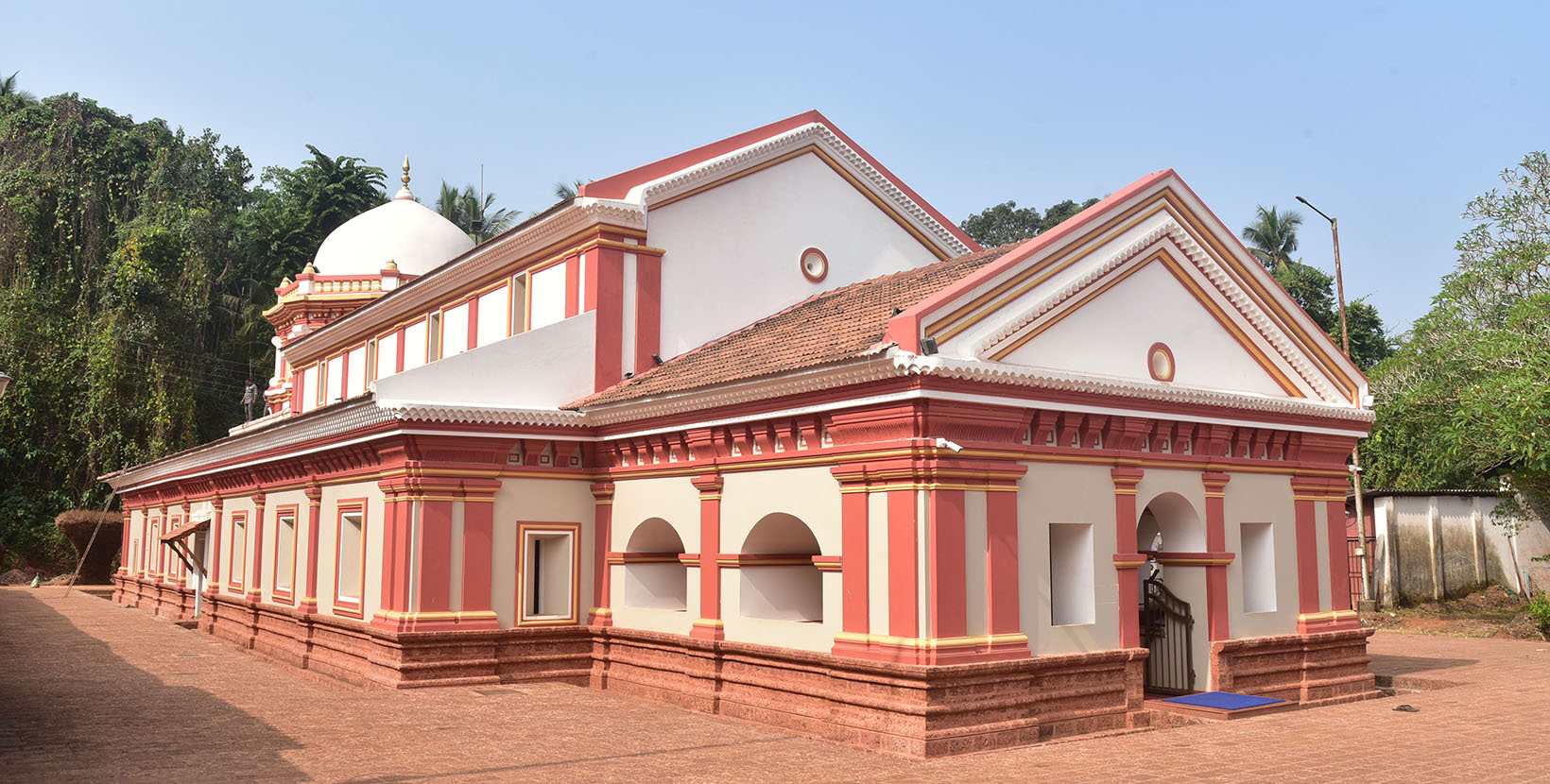 shri-saptakoteshwar-temple-at-narve--22