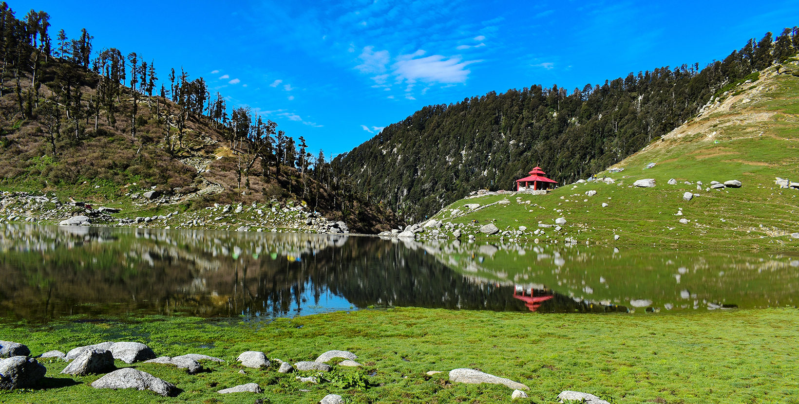 Kareri lake in Kangra region of Himachal Pradesh is a very popular weekend trekking destination. The trek is 6.5 km and can be covered within a day.