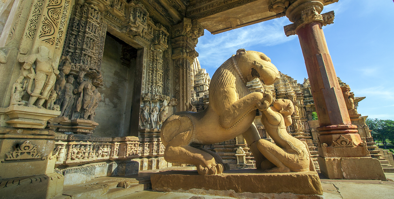 lion-temple-Khajuraho-orchha-madhya pradesh-tri-iter-day11