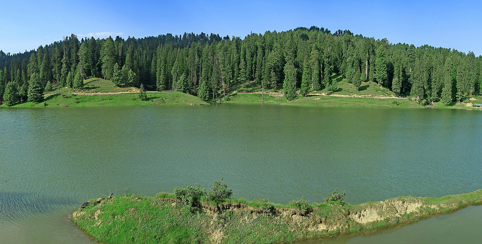 yusmarg is a famous tourist destination in kashmir india