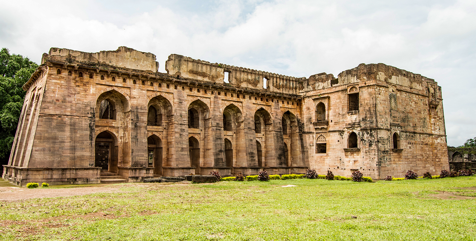 Hindola Mahal Mandu