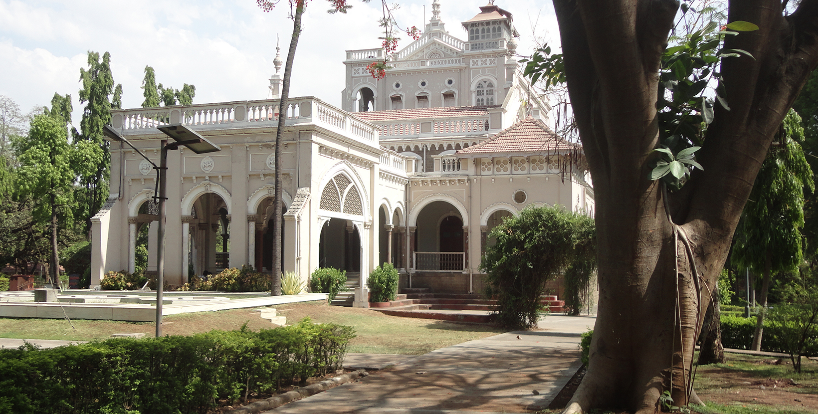 The Aga Khan Palace was built by Sultan Muhammed Shah Aga Khan III in Pune, India. Built in 1892, it is one of important landmarks in Indian history. 