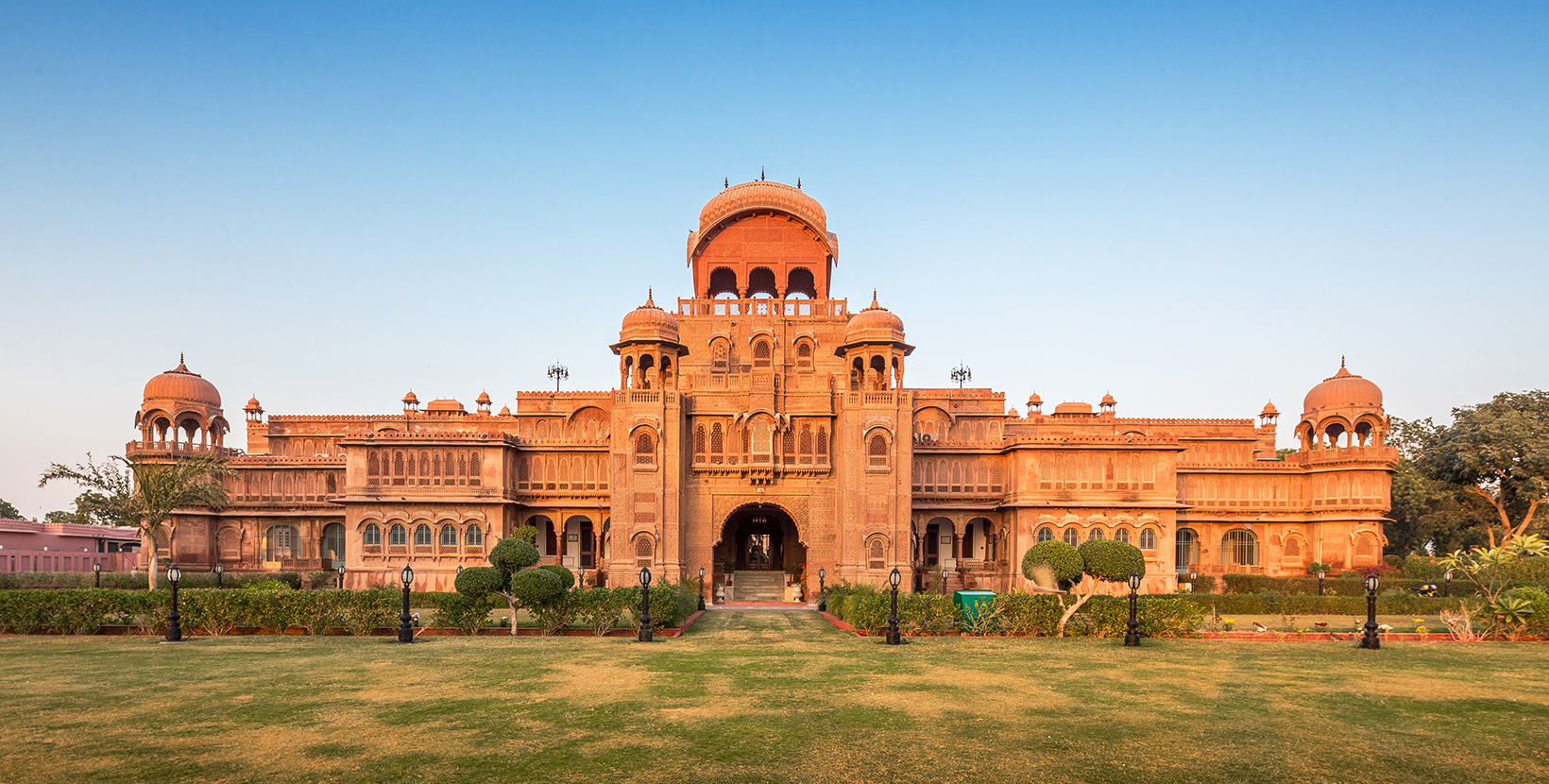 laxmi-niwas-palace