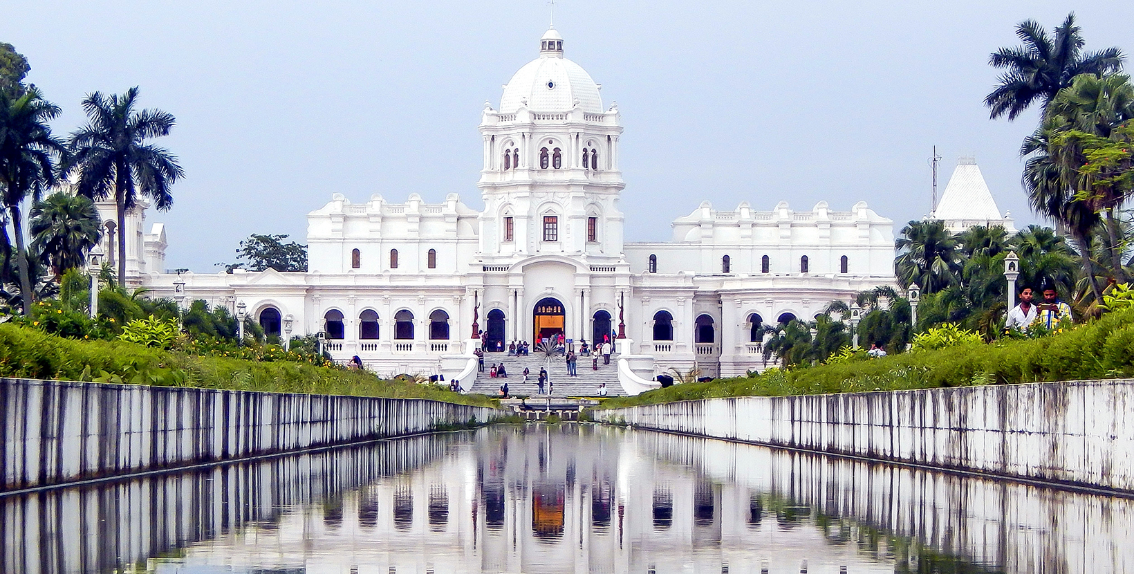 ujjayanta-palace