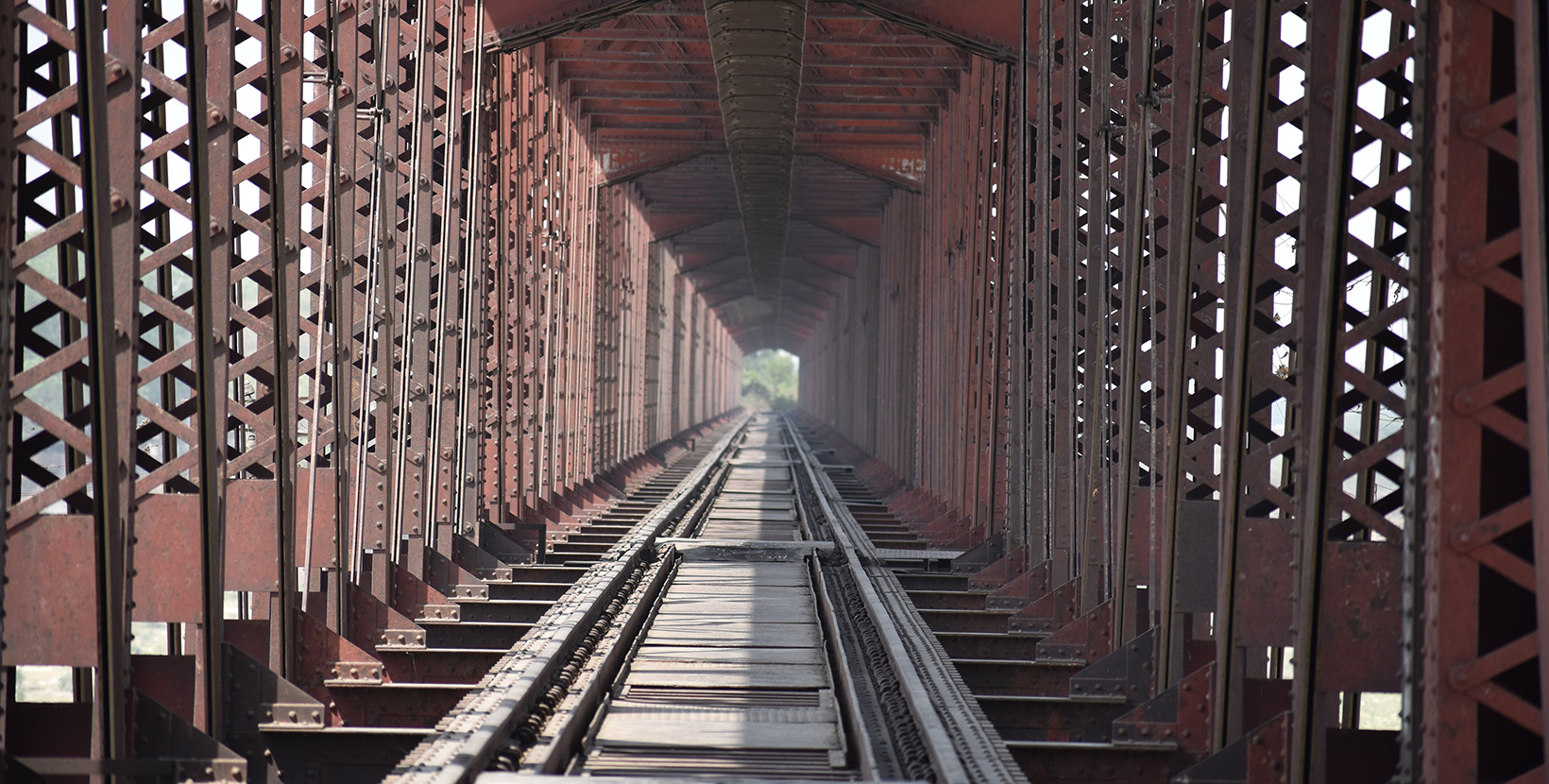 The Old Naini Bridge is one of the longest and oldest bridges in India,located in Allahabad.It is a double-decked steel truss bridge which runs across the Yamuna river in the southern part of the city