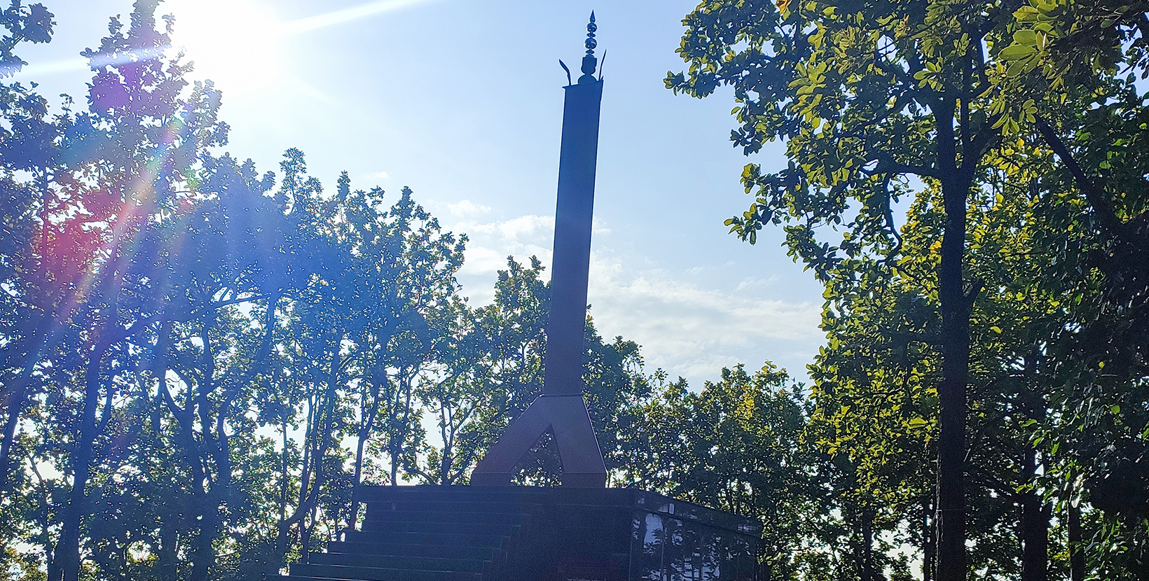 Khalanga War Memorial is a heritage monument in Dehradun, India, dedicated to the memory of Gorkha soldiers who fought the British in 1814 in the Battle of Nalapani