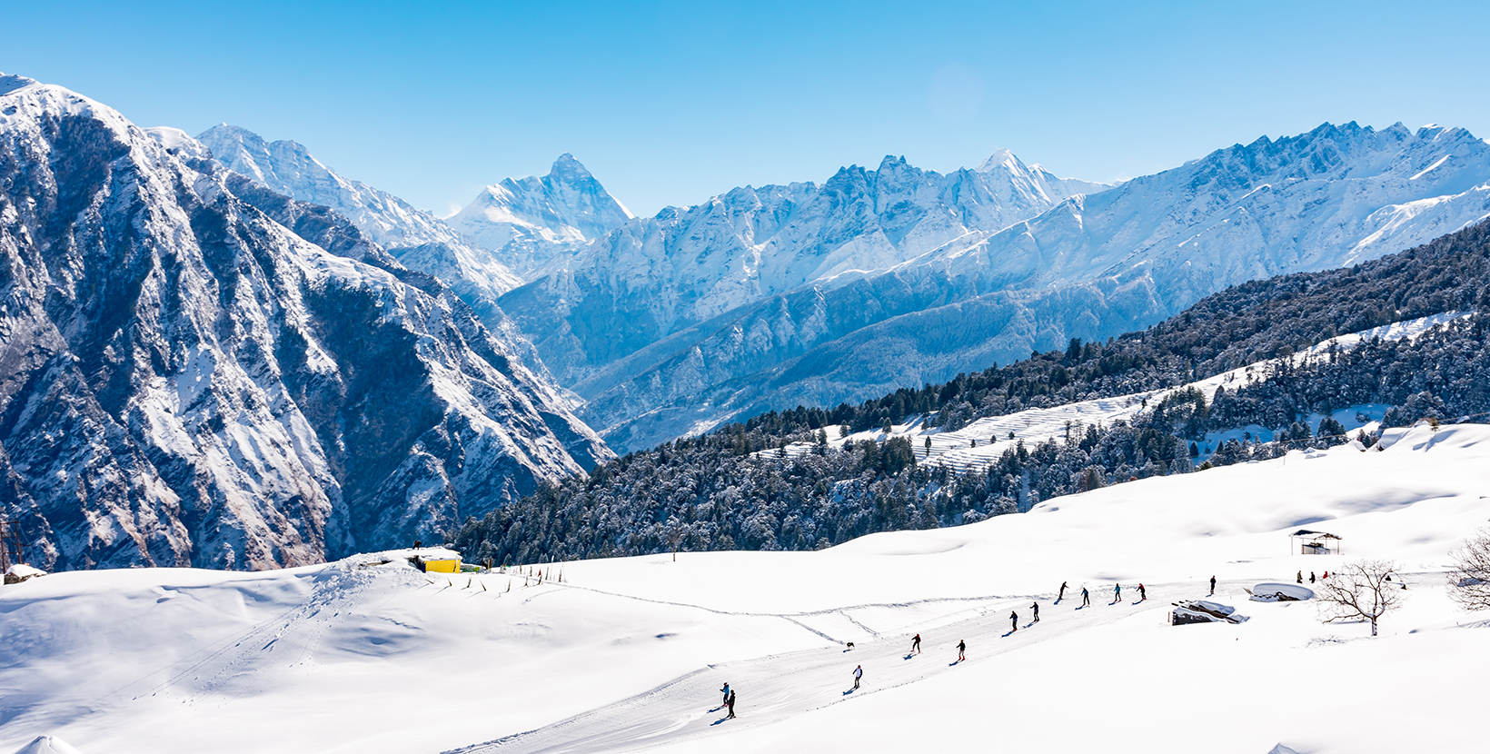 Auli is the skiing destination in India and known as the skiing capital. It is surrounded by hills and its slope is used as skiing slope. Winter is the main season to visit here.